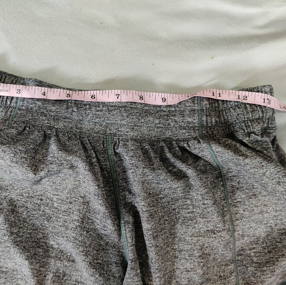 Lululemon Hotty Hot Shorts Grey - Picture 8 of 9